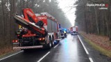 Śmiertelny wypadek w Boronowie. Osobówka uderzyła w przyczepę z węglem. Trzy osoby nie żyją