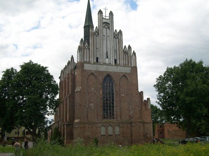 W czasach PRL-u kościół był całkowitą ruiną.Fot. A. Sobiecki