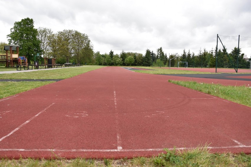 Malbork. Lekkoatletyczny orlik przy SP 8 będzie wymagał kompleksowej naprawy? Sześć lat temu kosztował 750 tys. złotych