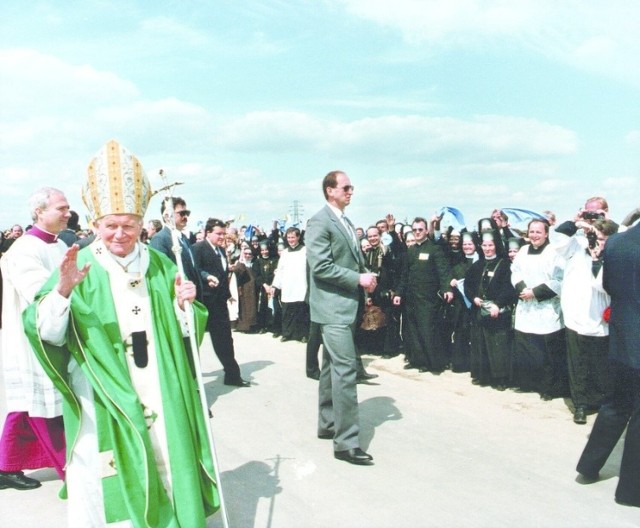 Jan Paweł II podczas wizyty w Rzeszowie w 1991 roku.