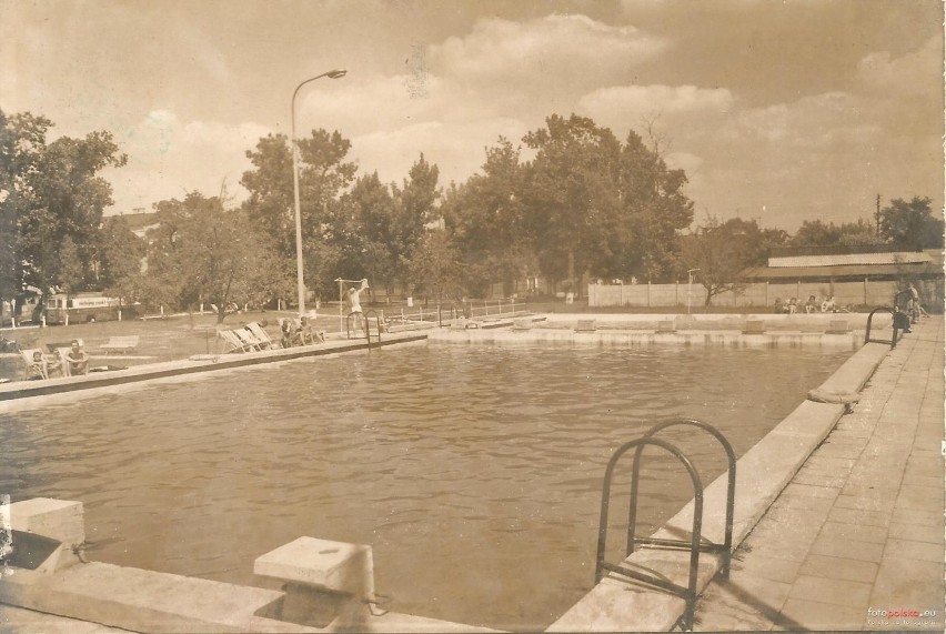 Lata 1960–1963 – Basen kąpielowy przy ul. Batorego na...