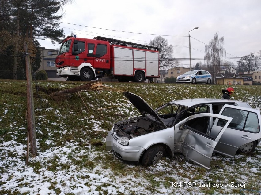 Wypadek w Jastrzębiu: kobieta straciła panowanie nad autem...