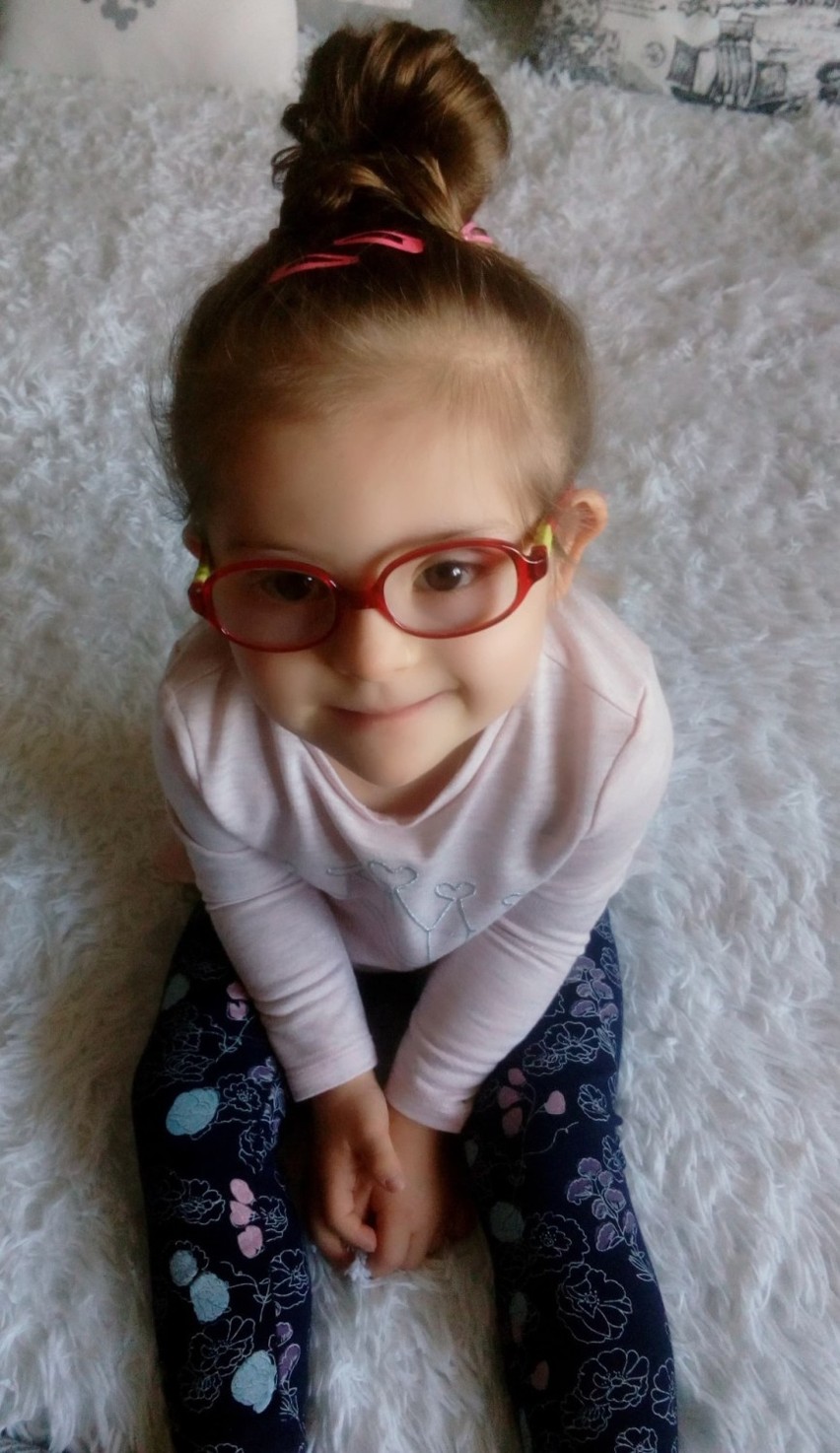 Grobla. 7-letnia Zuzia urodziła się z wieloma chorobami, potrzebuje wielkiego wsparcia