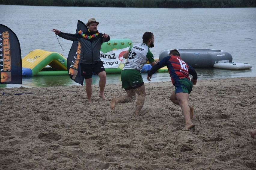 Deszczowe beach rugby na śremskiej Plaży Miejskiej! To siódma edycja turnieju [zdjęcia]