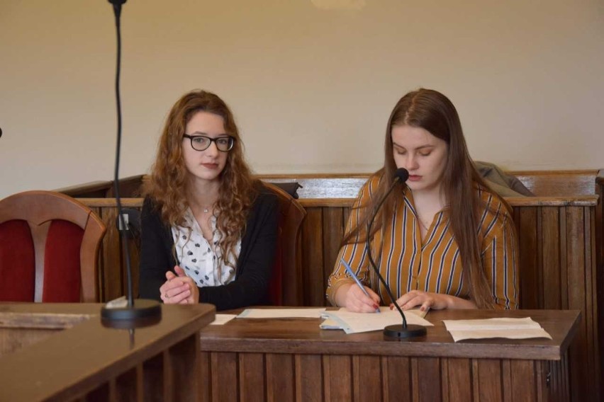 Malbork. Młodzież z II LO przygotowała rozprawę sądową z okazji Tygodnia Edukacji Prawnej