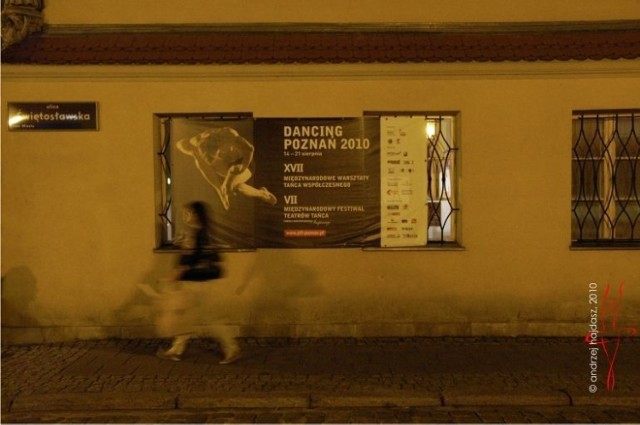 Szkoła Baletowa mieści się w renesansowym budynku przy ulicy Koziej 4. Jego dziedziniec stał się sceną i widownią działań festiwalowych.
Fot. Andrzej Hajdasz