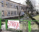 Strajk nauczycieli w gminie Opoczno. Egzaminy gimnazjalne nie są zagrożone - twierdzą władze Opoczna (FOTO)