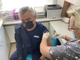 Rozpoczęły się szczepienia policjantów przeciw covid-19. Są dobrowolne