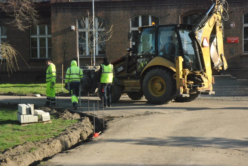 LESZNO. Park Kościuszki właśnie przechodzi drugi etap...