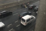 Wrocław. Wypadek koło Galerii Dominikańskiej. Ranny kierowca skutera [ZDJĘCIA]