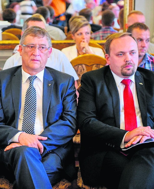 Zdaniem zarządu Grupy Azoty (od lewej: W. Szczypiński, A. Kopeć) inicjatywa tarnowskich radnych będzie działać odwrotnie.