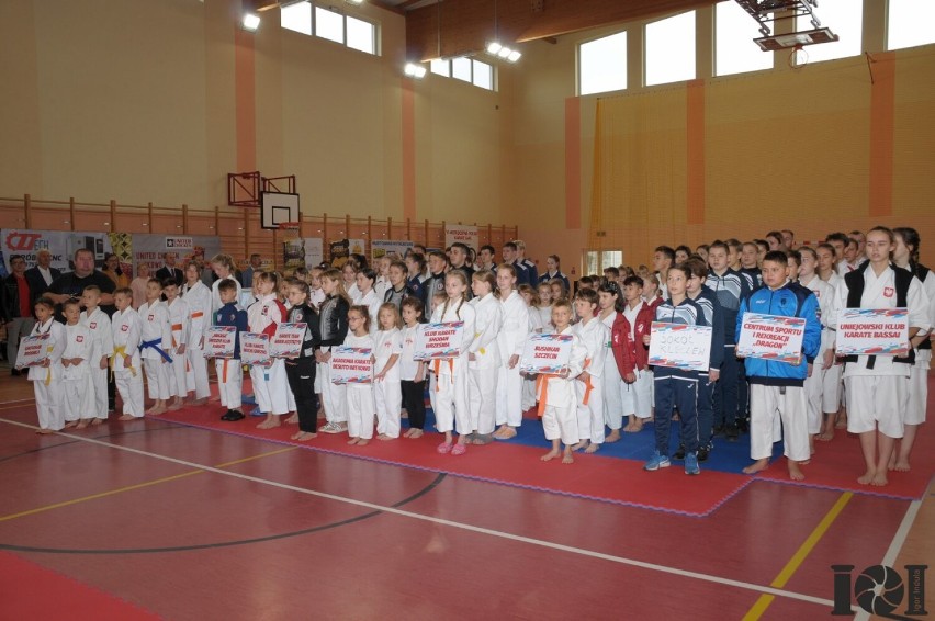 VI Mistrzostwa Polski Karate UNITED WORLD KARATE w Witkowie [fotorelacja]