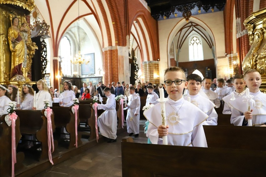 W sobotę (21.05) Pierwszą Komunię Świętą przyjęły dzieci w...