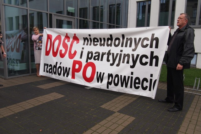 Czy cel przeciwników Rady Powiatu Gnieźnieńskiego, jakim jest odwołanie władz, zostanie zrealizowany?