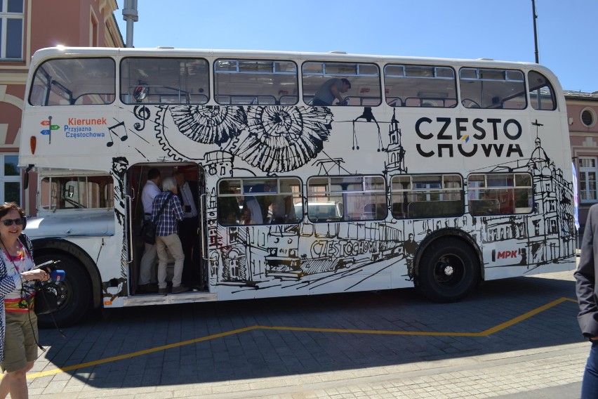 Częstochowa z pokładu autobusu piętrowego Pierwsza podróż w tym roku  ZDJĘCIA