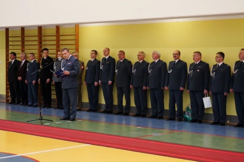 Promocja oficerska w Kulach. Stopień kaprala otrzymało 58 funkcjonariuszy [ZDJĘCIA]