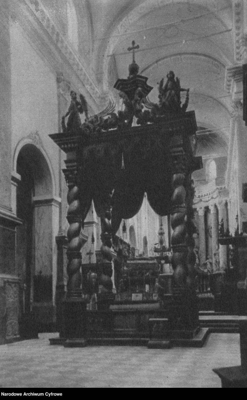 Konfesja z relikwiami św. Wojciecha z 1915 roku.