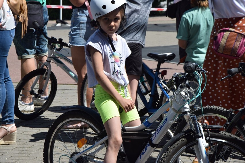 Dzieci na rowery w Płocku! Za nami wyścigi rowerkowe! Zobaczcie, jak było pod galerią Wisła! [ZDJĘCIA]