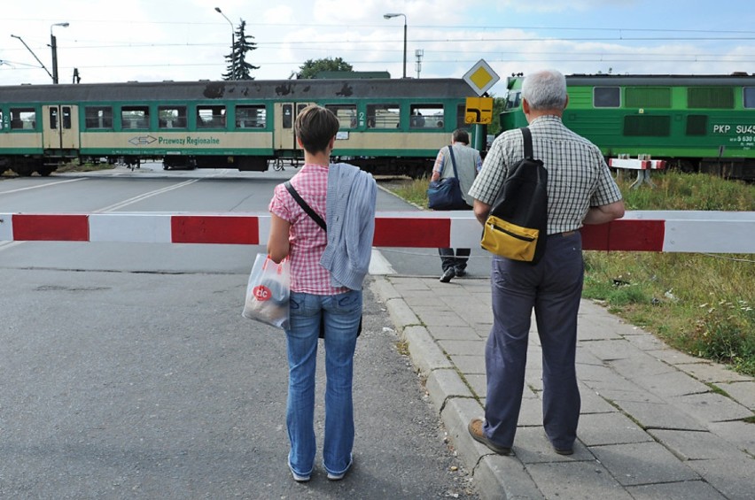 Budowa tunelu na Czechosłowackiej: Jak ominąć roboty...