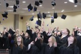 Absolwenci Państwowej Wyższej Szkoły Zawodowej we Włocławku odebrali dyplomy [zdjęcia]