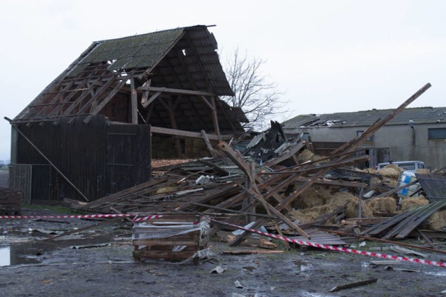 Trąba powietrzna przeszła przez powiat średzki. W Henrykowie i Olszewie pozostawiła po sobie wiele zniszczeń!