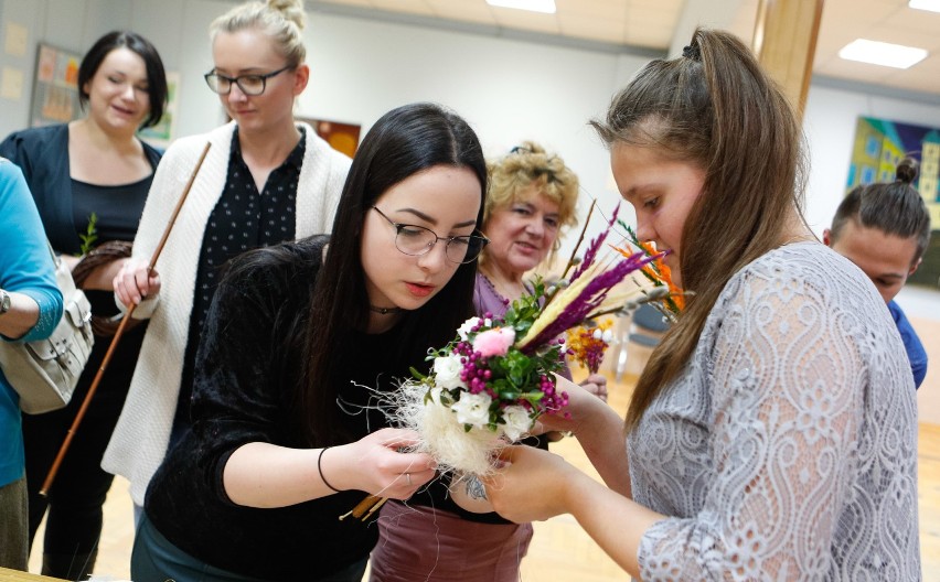 Tłumy na warsztatach florystycznych w ramach projektu Młodzież Dla Miasta w Rzeszowie 