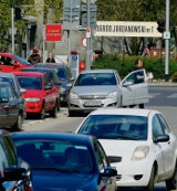 Poznań: Kierowcy zastawiają pas i... idą do sądu