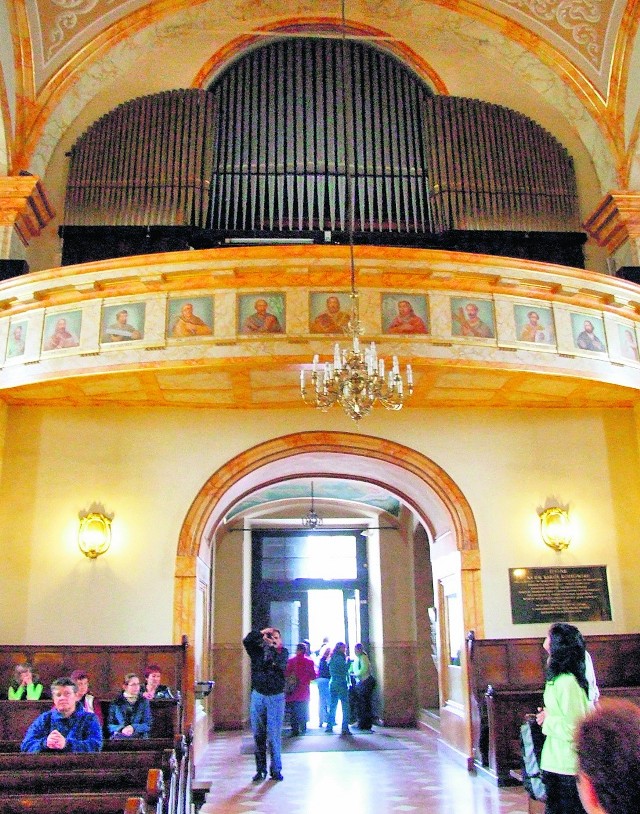 Stare organy z bazyliki pochodzą z przełomu XIX i XX wieku