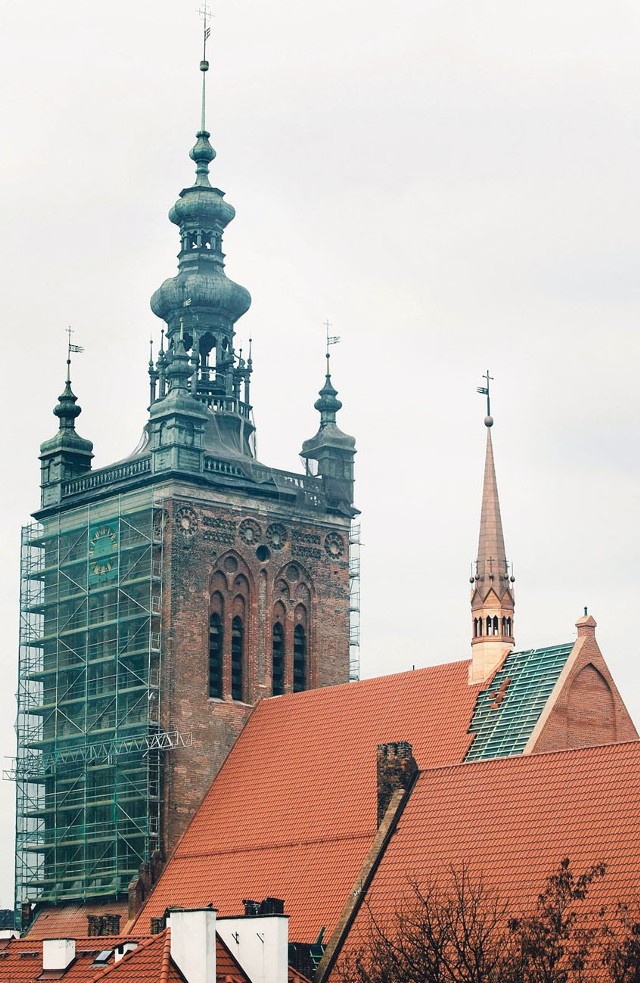 Na dachu nawy kościoła św. Katarzyny góruje zrekonstruowana sygnaturka. Wróciła po 64 latach