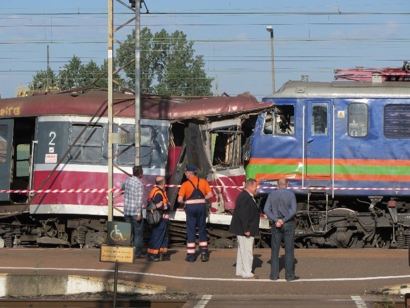Kolizja pociągów na dworcu w Ostrowie Wielkopolskim.