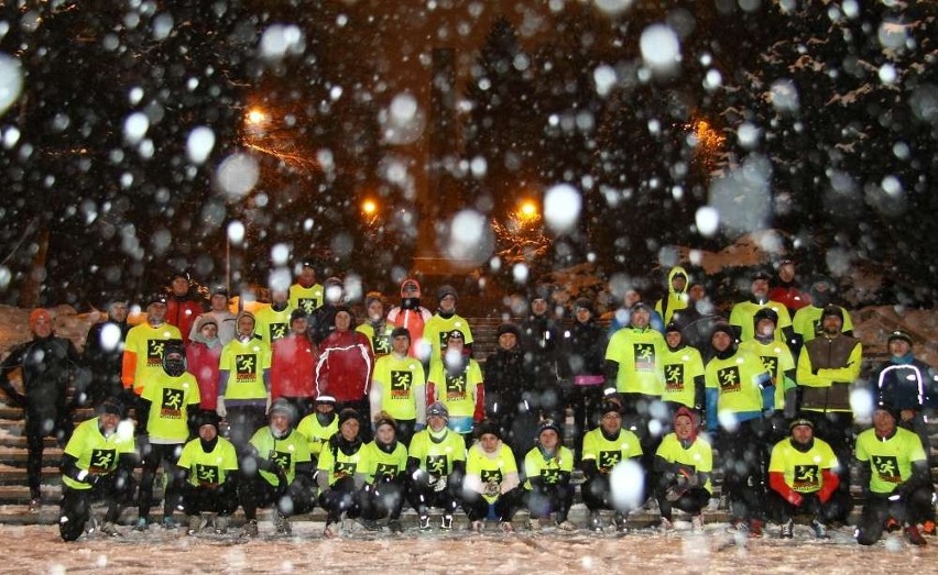 Nocne biegi w Poznaniu: Night Runners podbijają Cytadelę i Maltę [ZDJĘCIA]