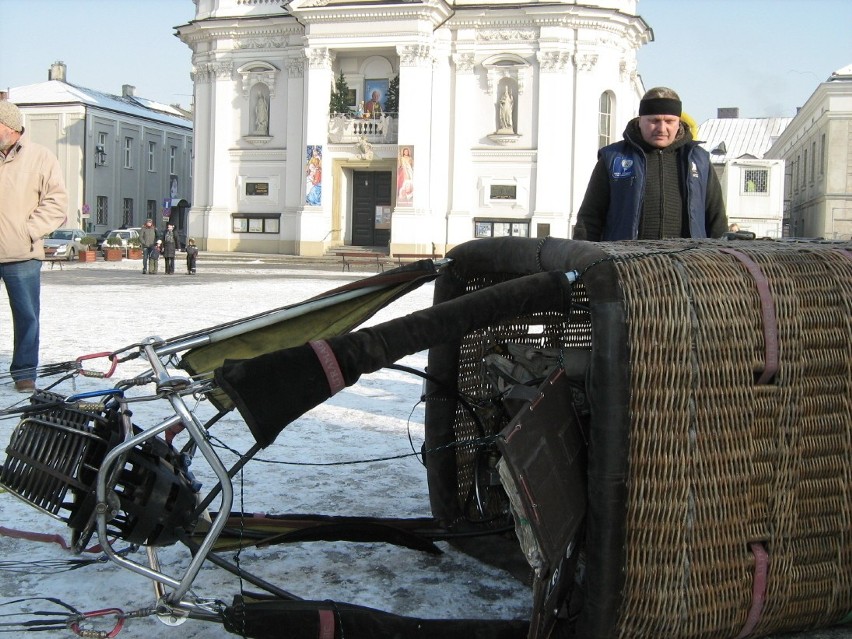 Balon nad Wadowicami. W koszu pilot i dwie pasażerki [ZDJĘCIA]