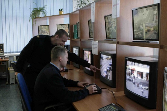 Centrum monitoringu w straży miejskiej ma być także włączone do policyjnego systemu
