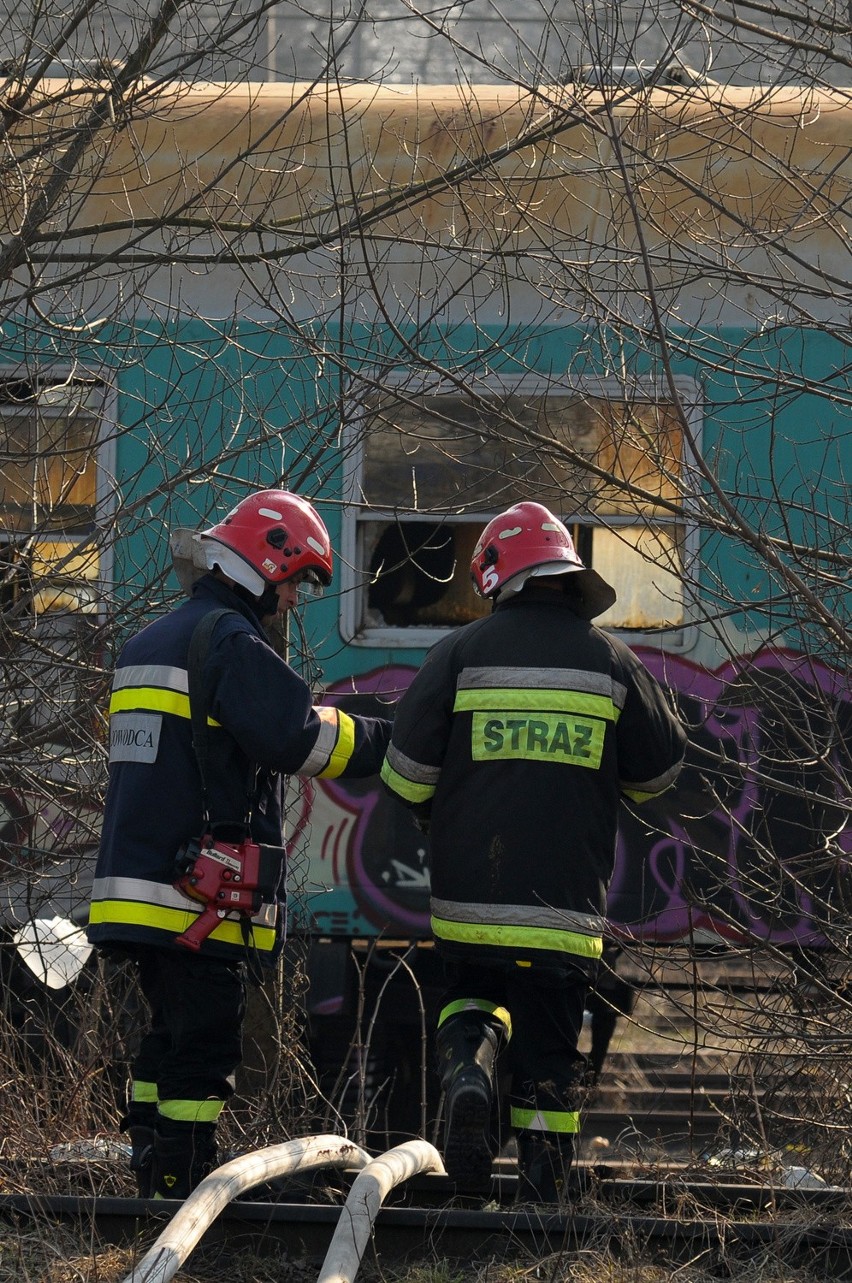 Kraków: pożar wagonu na Dworcu Towarowym [ZDJĘCIA]