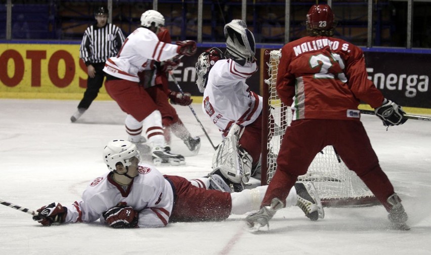 Hokej: Polacy przegrali z Białorusinami na MŚ U-20 1:5 (zdjęcia)