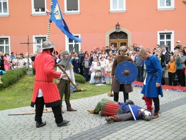 Walki rycerzy przyciągnęły tłumy widzów