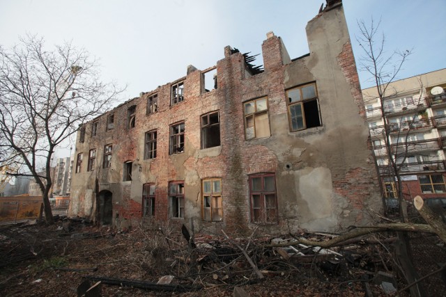 Budynki sąsiadujące z terenem budowy dworca będą wyburzone