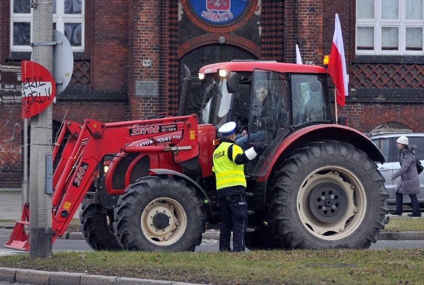 Gdańsk: Protest rolników przeciwko sprzedaży polskich gruntów [ZDJĘCIA]