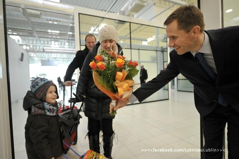 Filip dziesięciotysięcznym pasażerem na lubelskim lotnisku
