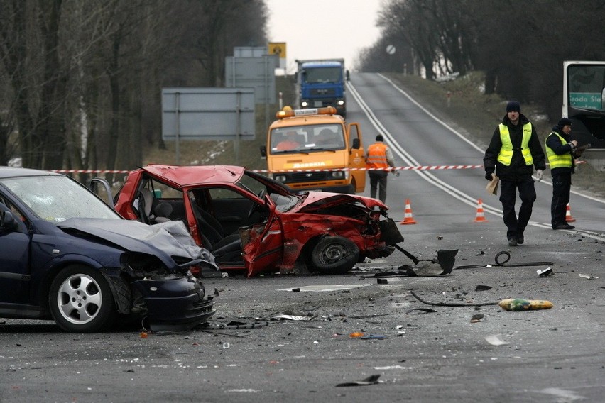 Wypadek w Kawicach. Kobieta zginęła na miejscu (ZDJĘCIA)