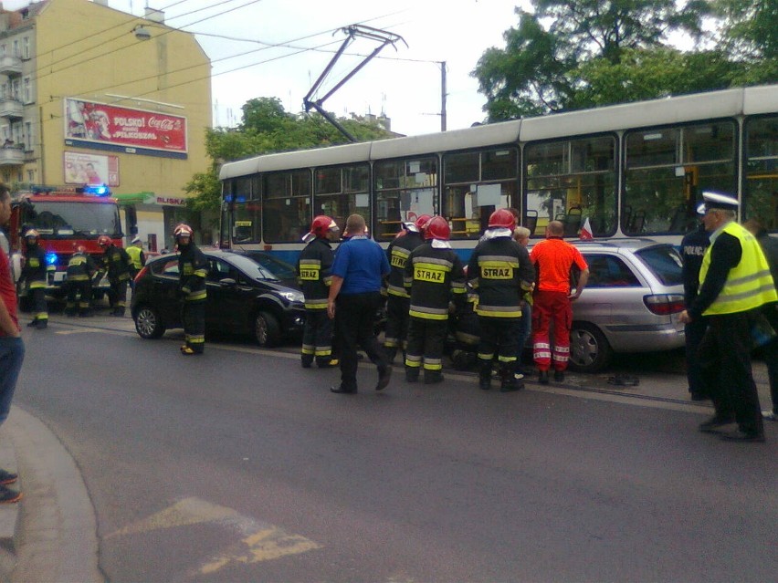 Wrocław: Wypadek na ul. Traugutta (ZDJĘCIA)