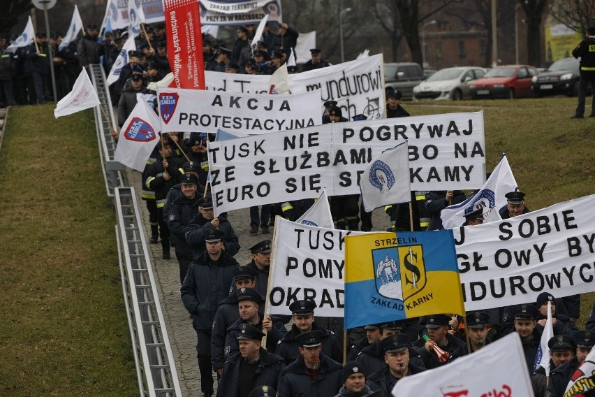 Wrocław: Służby mundurowe protestowały (FILM I ZDJĘCIA)