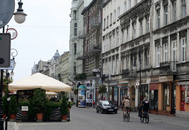 Mieszkańcy żądają naprawy dróg i czystości