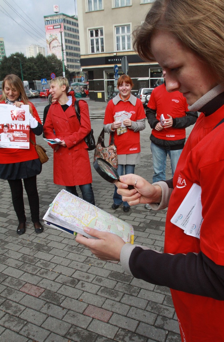 Flash mob Szlachetnej Paczki w Katowicach [ZDJĘCIA]