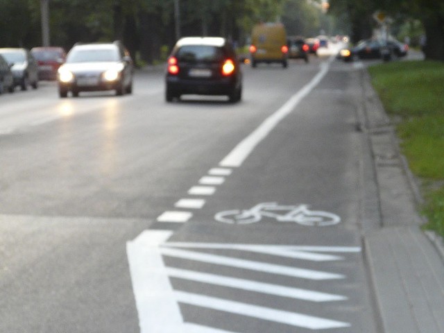 W Łodzi powstał pierwszy pas dla rowerów