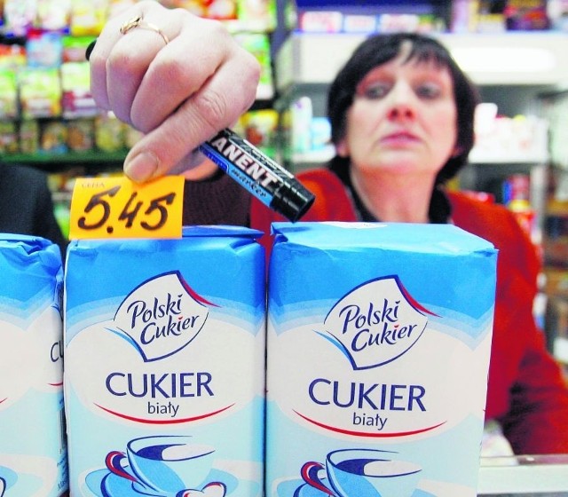 Tańszy niemiecki cukier na przygranicznych targowiskach można kupić po 3,80 zł, a w sklepach ceny oscylują wokół 5 zł