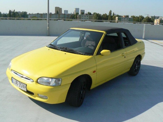 Ford escort w wersji cabrio będzie ozdobiony logo WOŚP