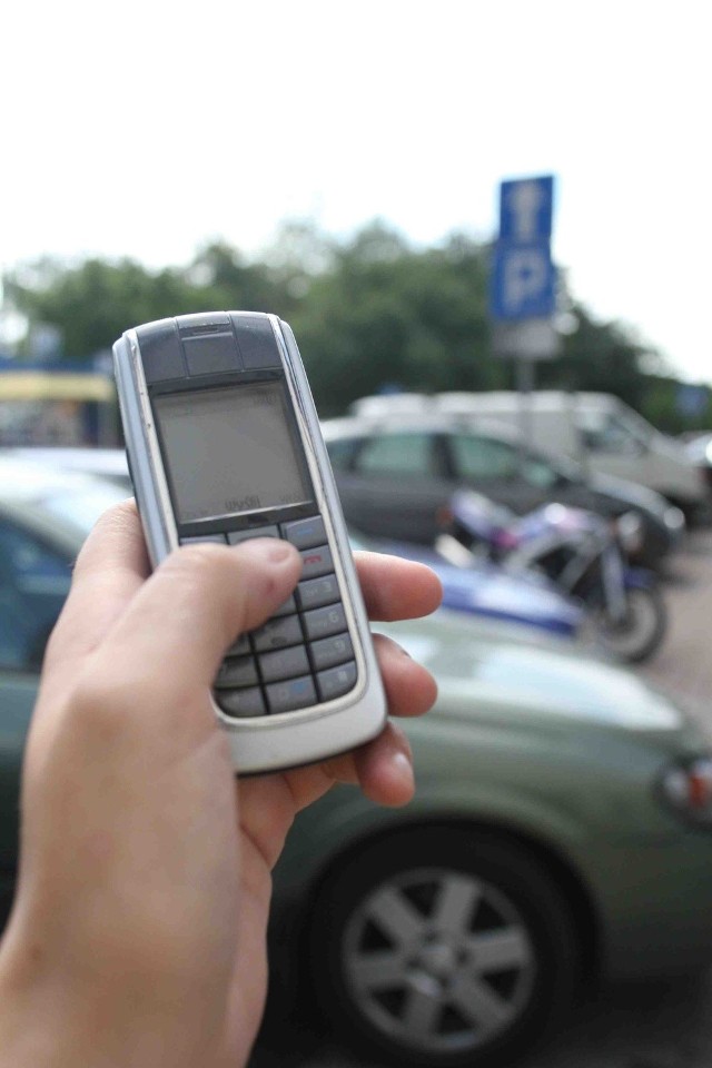 Płacenie SMS-em za parkowanie sprawdziło się w stolicy