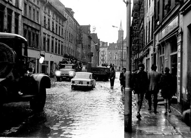 W 1977 r. centrum Legnicy zostało zalane przez Kaczawę. Miasto poniosło ogromne straty