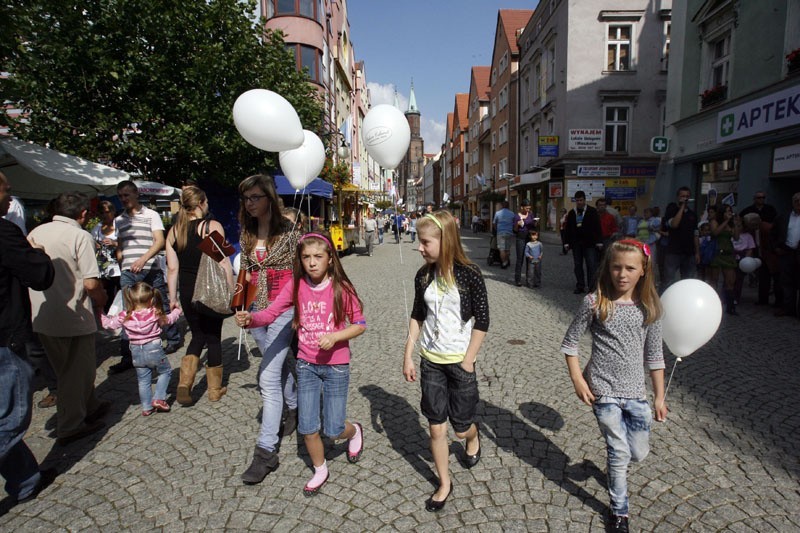 Legniczanie świętują imieniny ulicy Najświętszej Marii Panny[ZDJĘCIA]